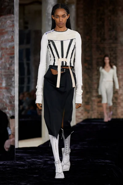Look 39